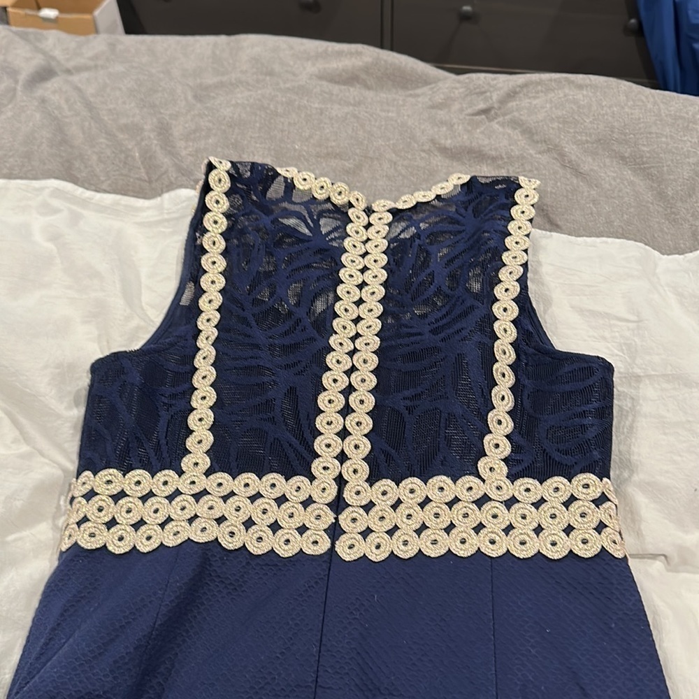RARE💙Lilly Pulitzer Leigh Stretch Shift Dress True Navy Size 00 gold blue lace - Picture 13 of 16
